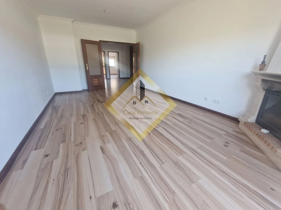 Apartamento T3 para Venda em Madalena Foto 8