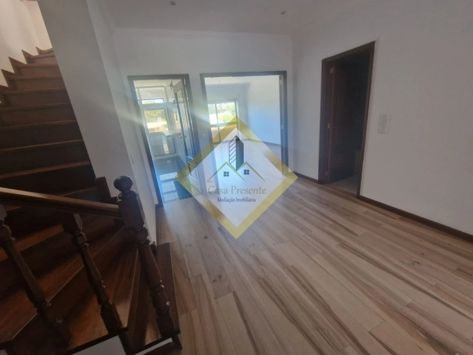 Apartamento T3 para Venda em Madalena Foto 3