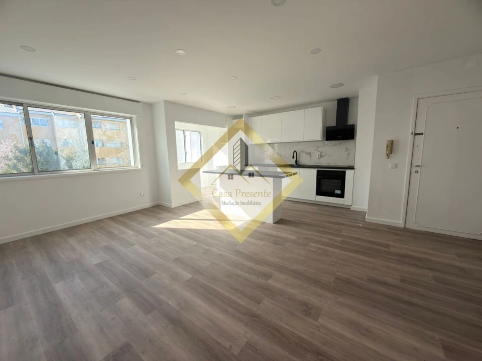 Apartamento T2 para Venda em Mafamude e Vilar do Paraíso Foto 12