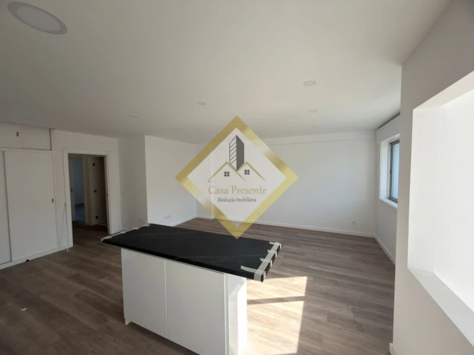 Apartamento T2 para Venda em Mafamude e Vilar do Paraíso Foto 4