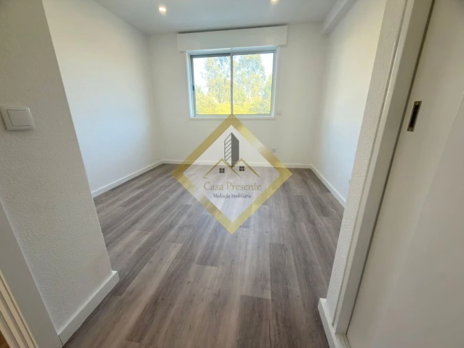 Apartamento T2 para Venda em Mafamude e Vilar do Paraíso Foto 10