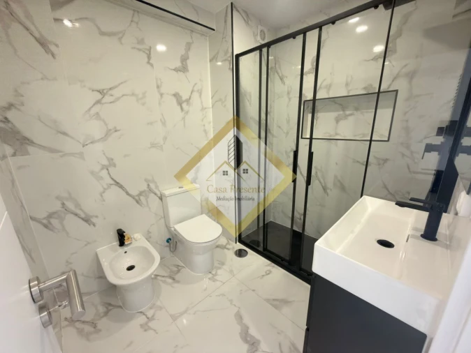 Apartamento T2 para Venda em Mafamude e Vilar do Paraíso Foto 6