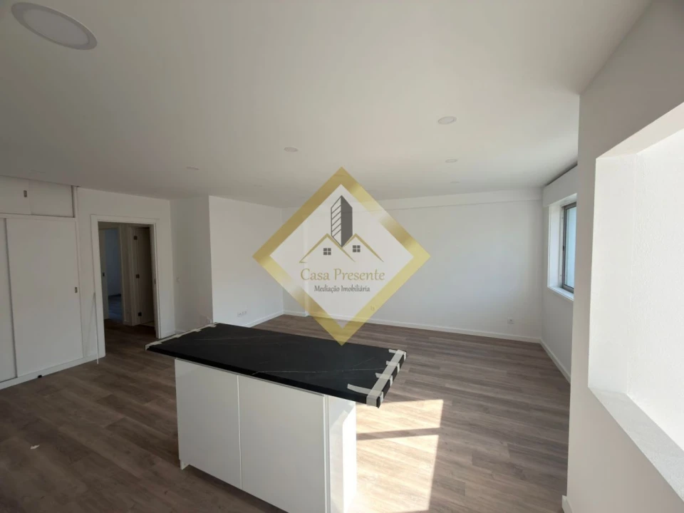 Apartamento T2 para Venda em Mafamude e Vilar do Paraíso Foto 19