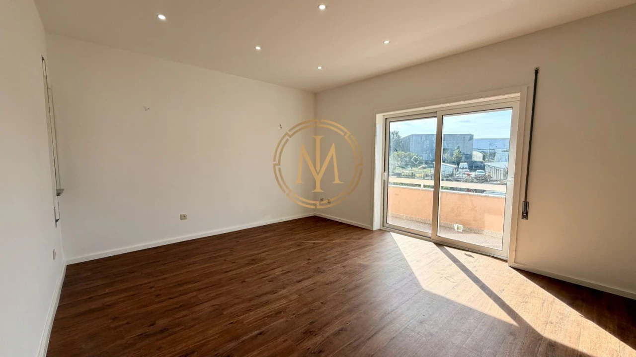 Apartamento T3 para Venda em Aguas Santas Foto 17