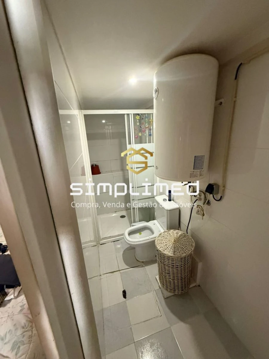 Garagem para Venda em Almada, Cova da Piedade, Pragal e Cacilhas Foto 13