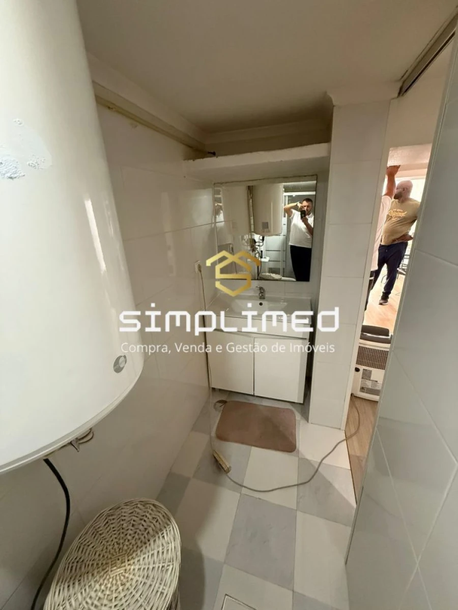 Garagem para Venda em Almada, Cova da Piedade, Pragal e Cacilhas Foto 11