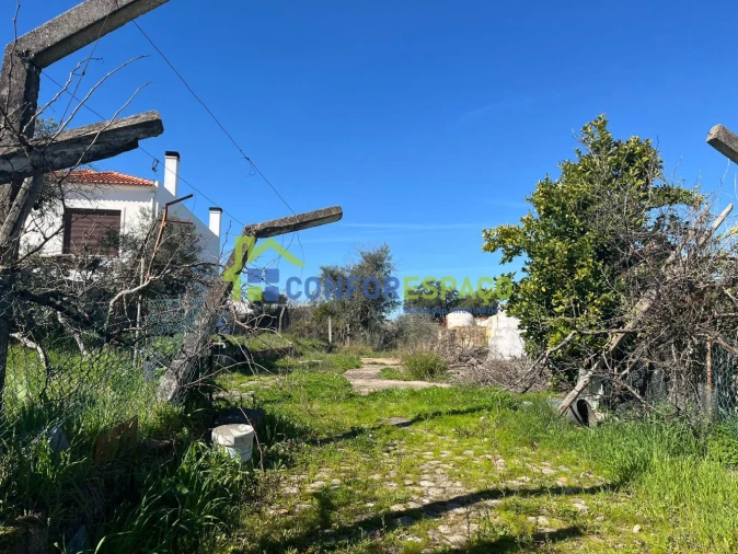 Terreno para Venda em Escalos de Cima e Lousa Foto 6