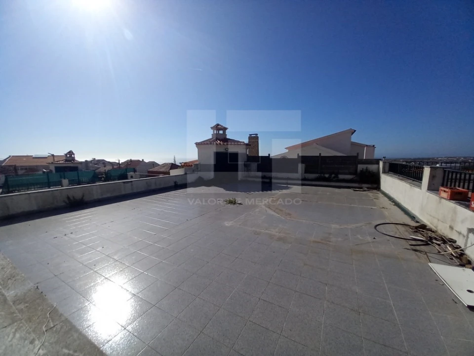 Moradia T4 para Venda em Santo Isidoro Foto 13