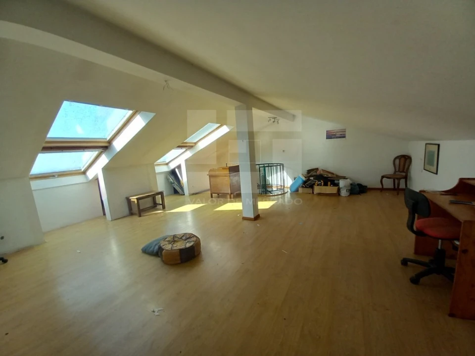 Moradia T4 para Venda em Santo Isidoro Foto 40