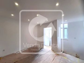 Apartamento T3 para Venda em Alto do Seixalinho, Santo André e Verderena