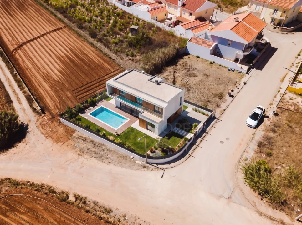 Terreno para Venda em Atouguia da Baleia Foto 1