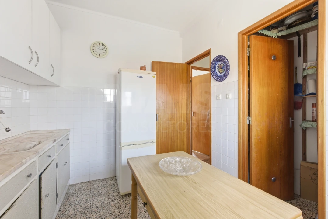 Apartamento T2 para Venda em Peniche Foto 8
