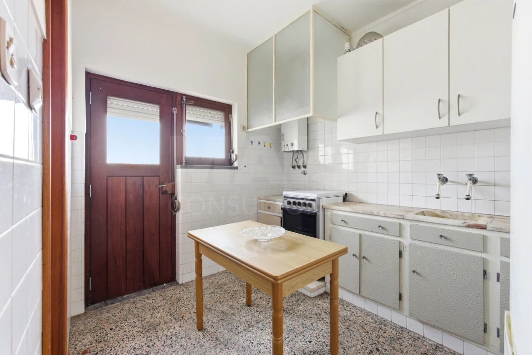 Apartamento T2 para Venda em Peniche Foto 9