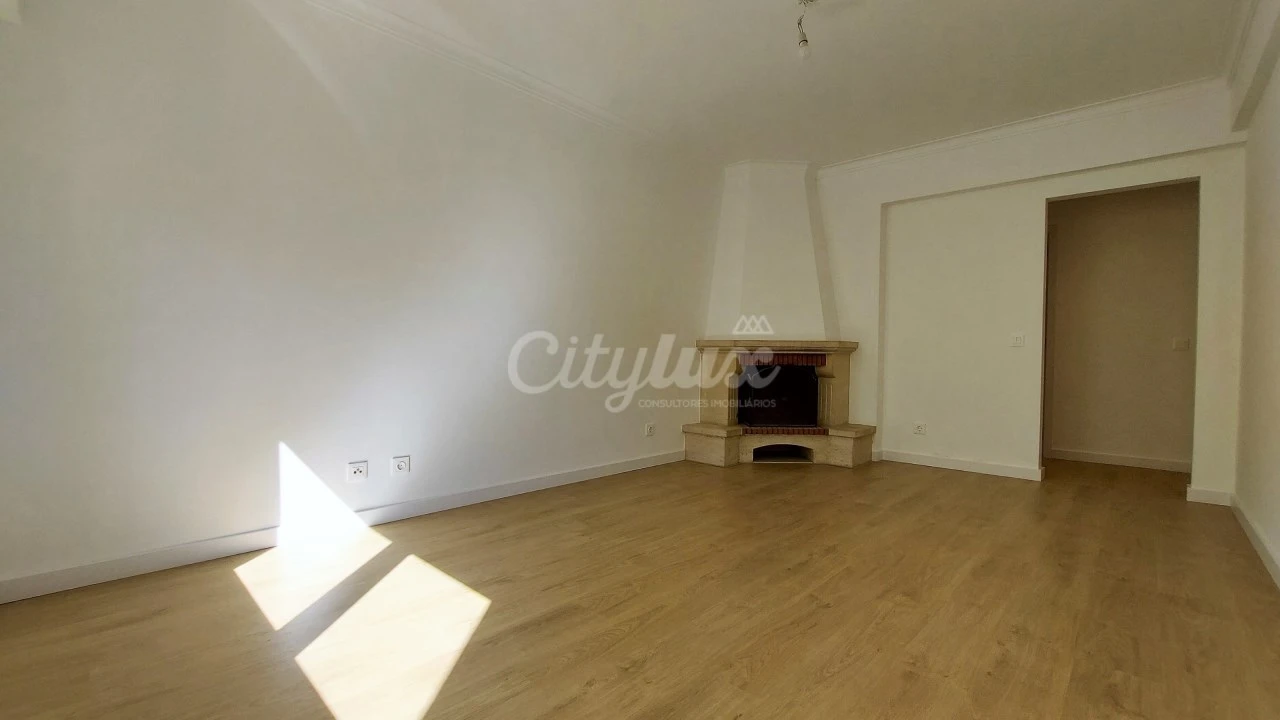 Apartamento T2 para Arrendamento em Cacém e São Marcos Foto 6