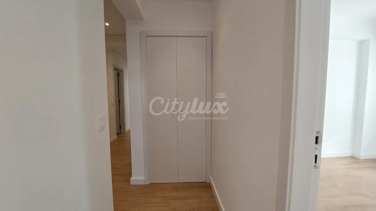 Apartamento T2 para Arrendamento em Cacém e São Marcos Foto 24