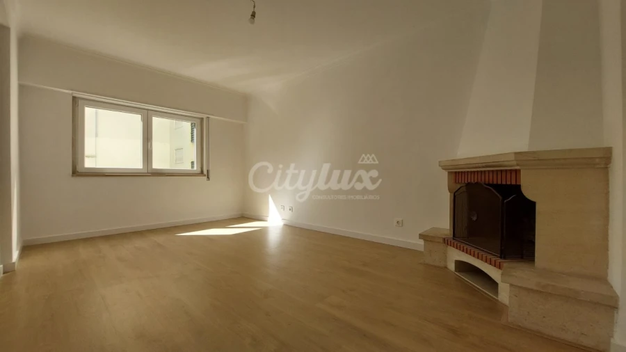 Apartamento T2 para Arrendamento em Cacém e São Marcos Foto 5