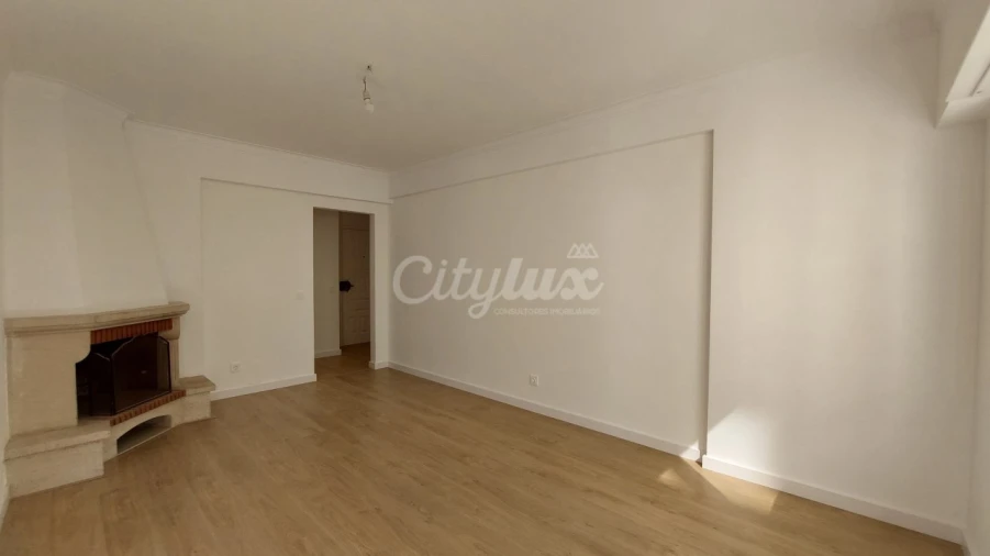 Apartamento T2 para Arrendamento em Cacém e São Marcos Foto 7