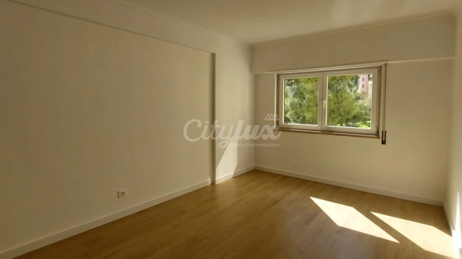 Apartamento T2 para Arrendamento em Cacém e São Marcos Foto 8