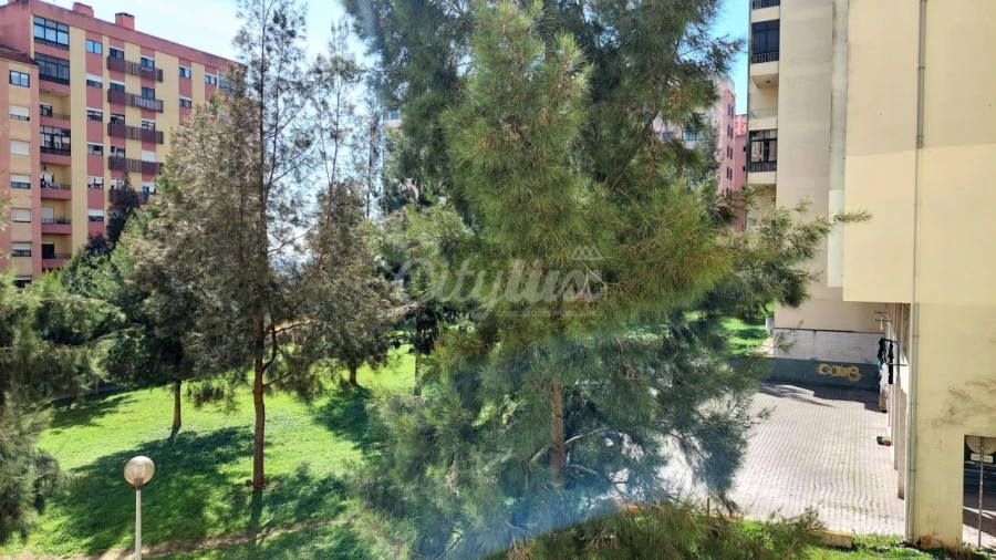 Apartamento T2 para Arrendamento em Cacém e São Marcos Foto 10