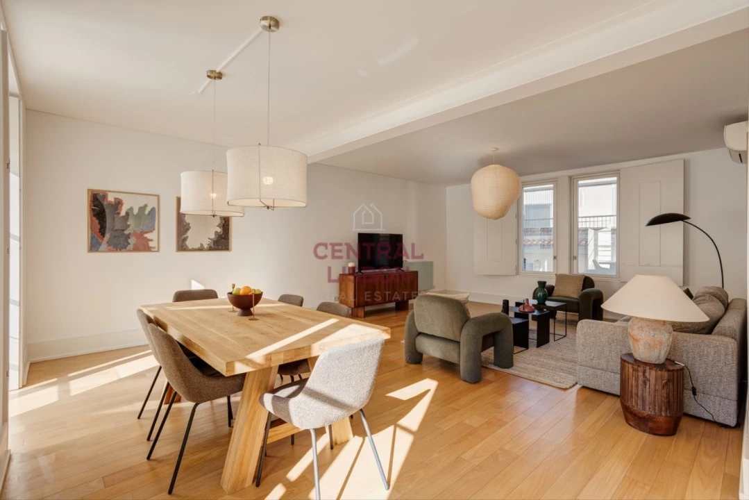 Apartamento T4 para Arrendamento em Santa Maria Maior Foto 2