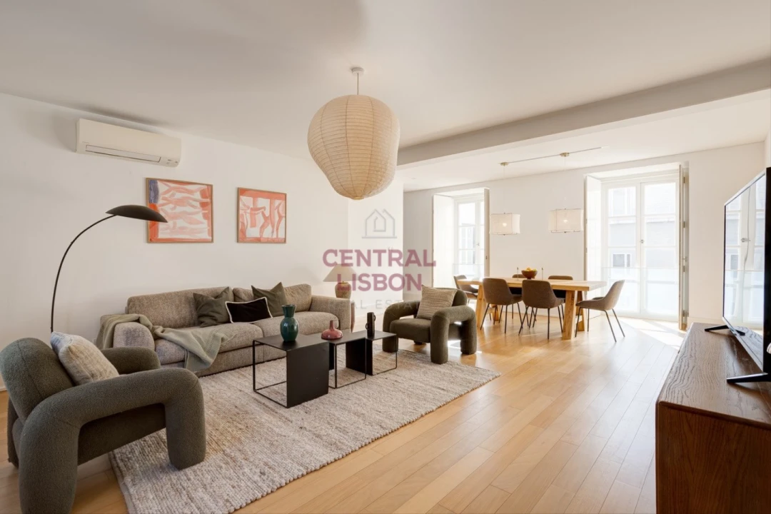 Apartamento T4 para Arrendamento em Santa Maria Maior Foto 1