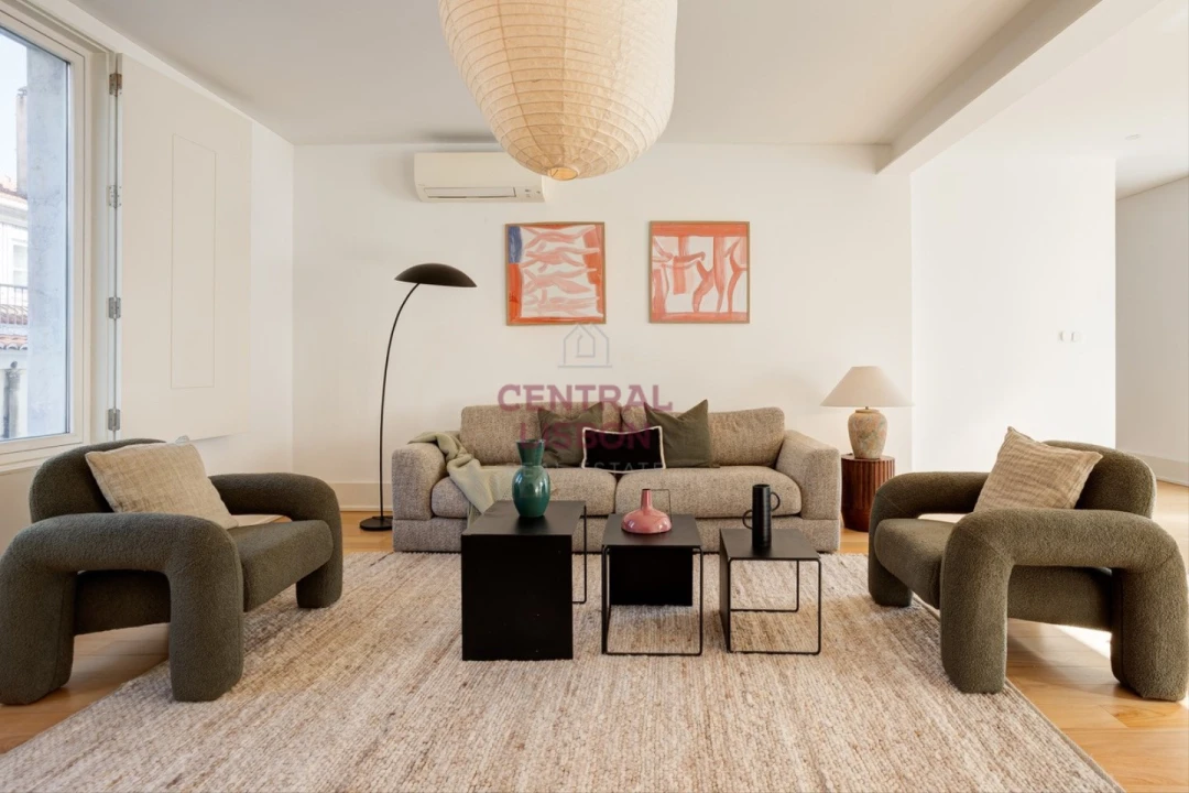 Apartamento T4 para Arrendamento em Santa Maria Maior Foto 4