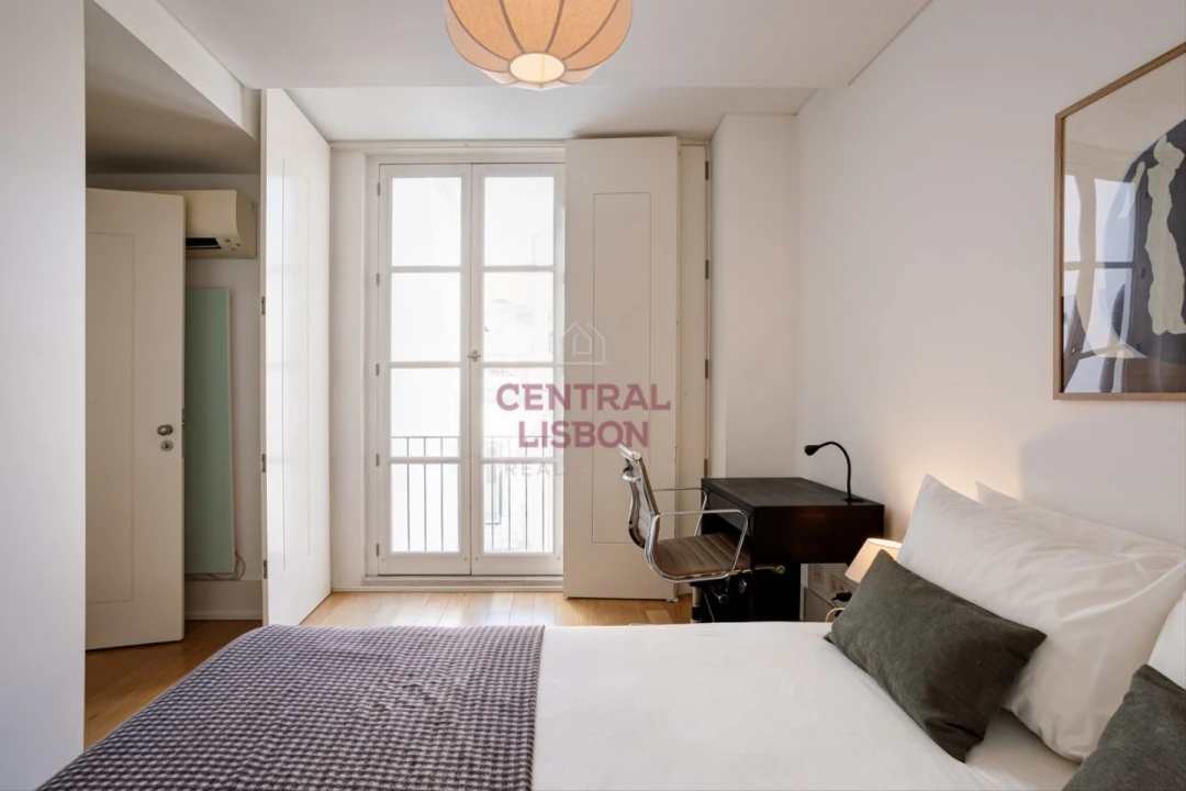 Apartamento T4 para Arrendamento em Santa Maria Maior Foto 21