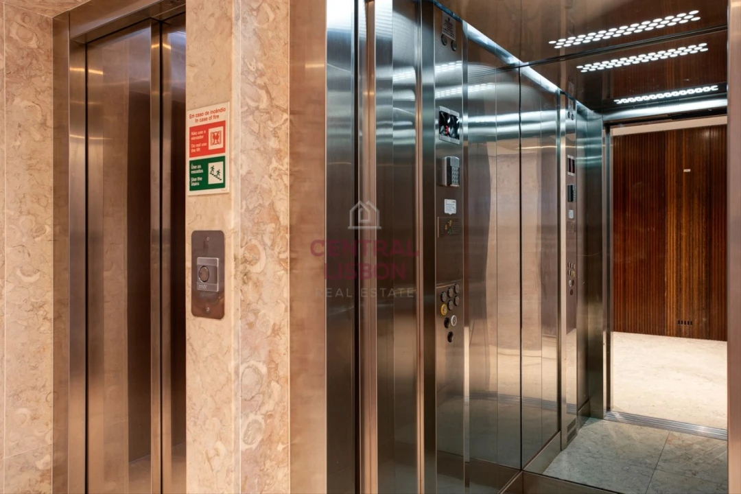 Apartamento T4 para Arrendamento em Santa Maria Maior Foto 50