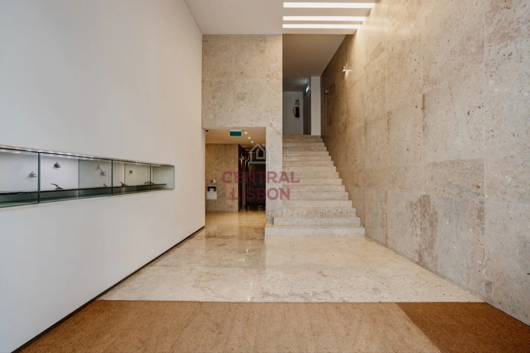 Apartamento T4 para Arrendamento em Santa Maria Maior Foto 51