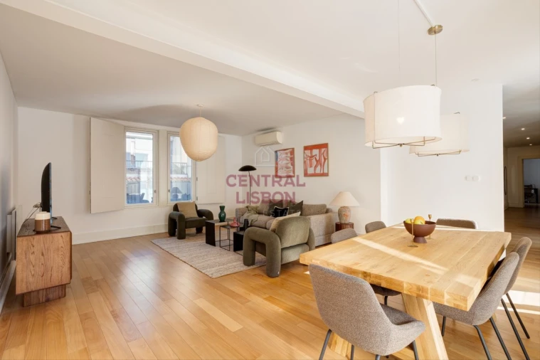 Apartamento T4 para Arrendamento em Santa Maria Maior Foto 3