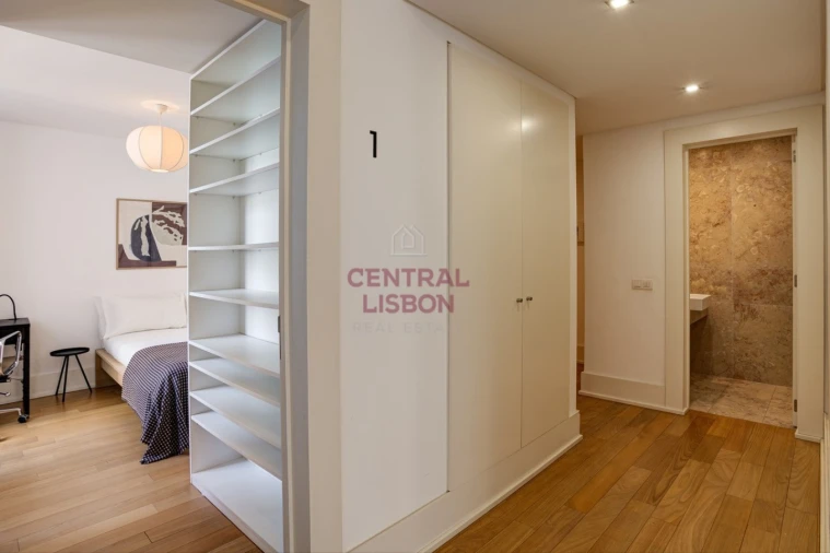 Apartamento T4 para Arrendamento em Santa Maria Maior Foto 16