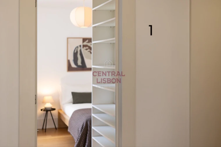 Apartamento T4 para Arrendamento em Santa Maria Maior Foto 18