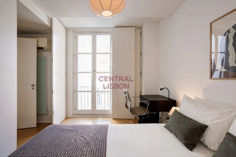 Apartamento T4 para Arrendamento em Santa Maria Maior Foto 21