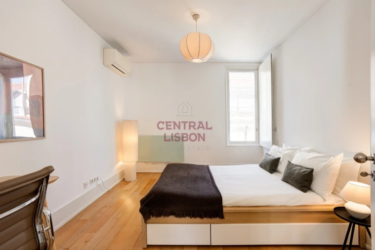 Apartamento T4 para Arrendamento em Santa Maria Maior Foto 25