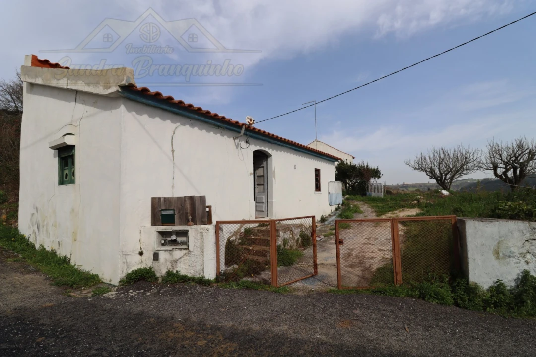 Moradia T3 para Venda em Dois Portos e Runa Foto 8