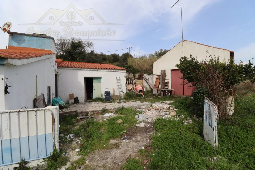 Moradia T3 para Venda em Dois Portos e Runa Foto 13