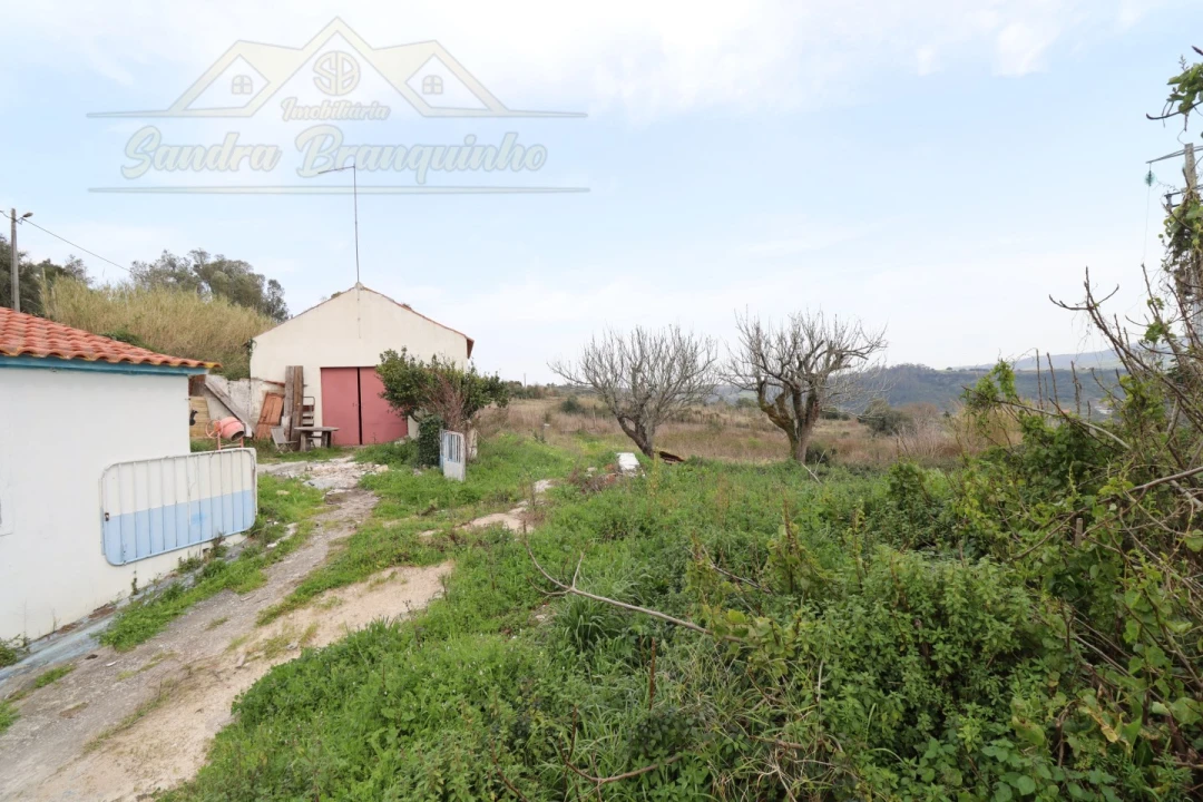 Moradia T3 para Venda em Dois Portos e Runa Foto 24