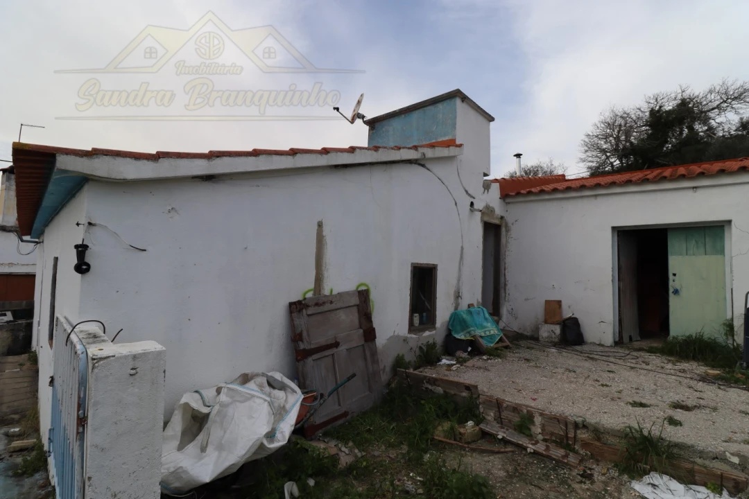 Moradia T3 para Venda em Dois Portos e Runa Foto 29