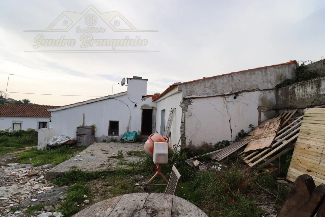 Moradia T3 para Venda em Dois Portos e Runa Foto 56