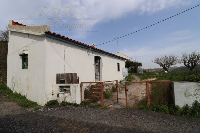 Moradia T3 para Venda em Dois Portos e Runa Foto 8