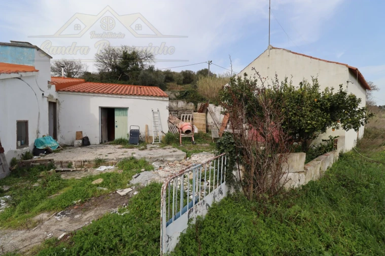 Moradia T3 para Venda em Dois Portos e Runa Foto 14