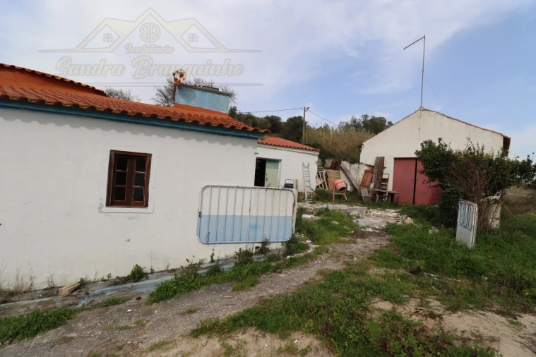 Moradia T3 para Venda em Dois Portos e Runa Foto 16