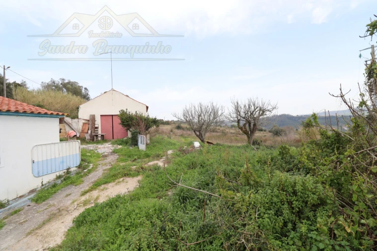 Moradia T3 para Venda em Dois Portos e Runa Foto 24