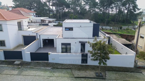 Moradia T3 para Venda em Castelo do Neiva