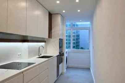 Apartamento T3 para Venda em Avenidas Novas