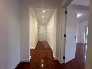 Apartamento T3 para Venda em Avenidas Novas