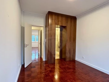 Apartamento T3 para Venda em Avenidas Novas