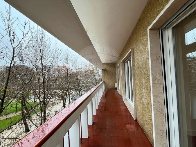 Apartamento T3 para Venda em Avenidas Novas Foto 8