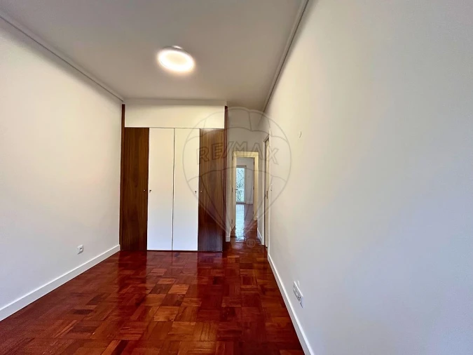 Apartamento T3 para Venda em Avenidas Novas Foto 5
