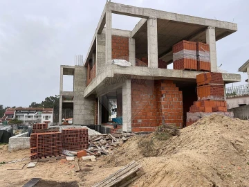 Moradia T3 para Venda em Sesimbra (Castelo)